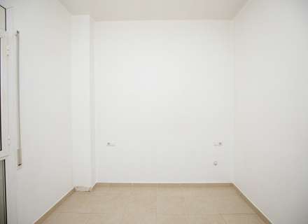 Piso en planta baja de 3 dormitorios y 2 baños en zona cendrassos6