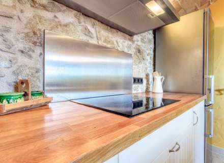 Casa de piedra con vistas excelentes a L'Albera.11