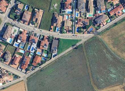 Terreno urbano edificable de 777 m² ubicado en Mas Pau1