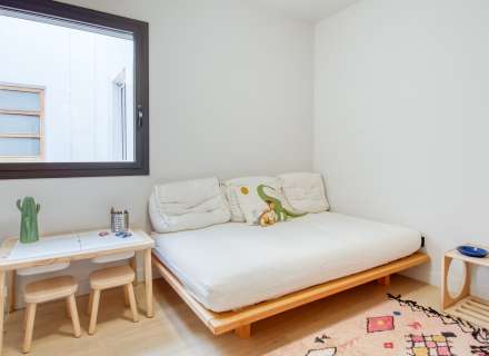 Apartment on the seafront. Avda De Rhodes39