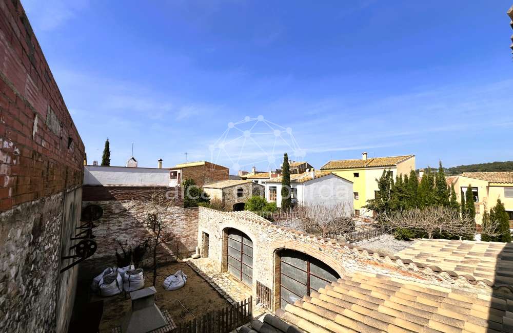 Maison moderne avec jardin et fort potentiel à Pontós.33