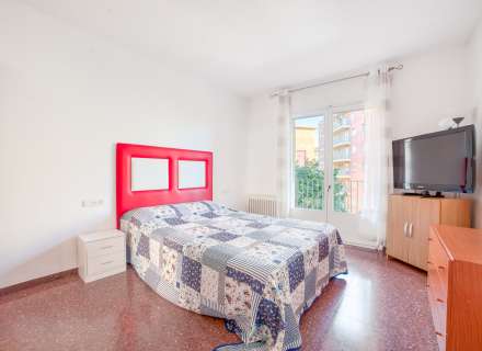 En la Plaza Creu de la Mà. Alquilado hasta Febrero de 2028. .9