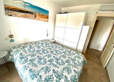 Apartament totalment reformat amb terrassa i vistes al canal a Empuriabrava14