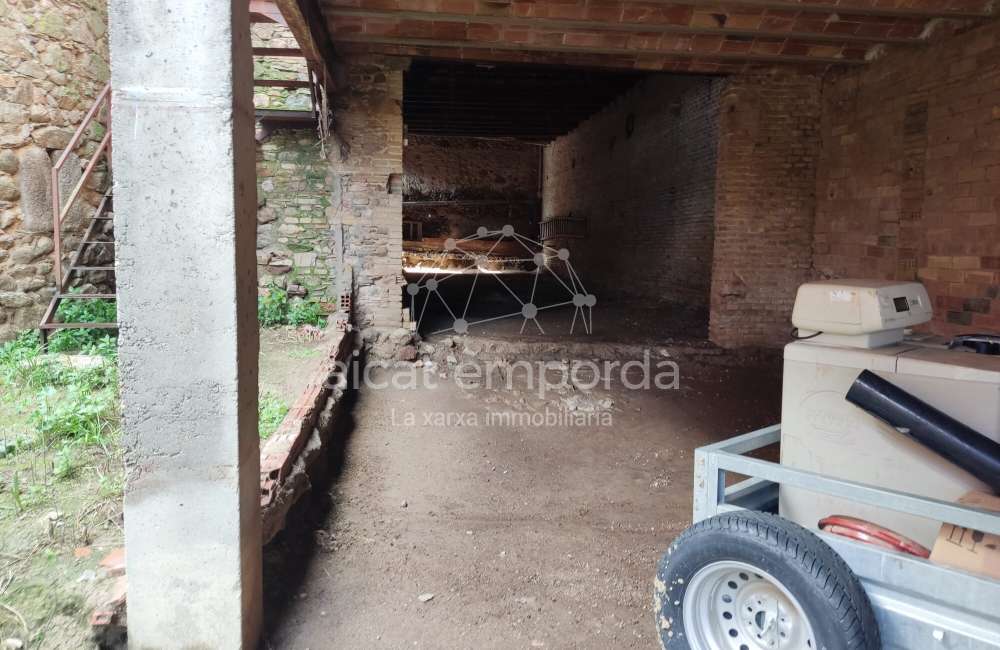 Entrepôt résidentiel urbain à Vilanova de la Muga.19