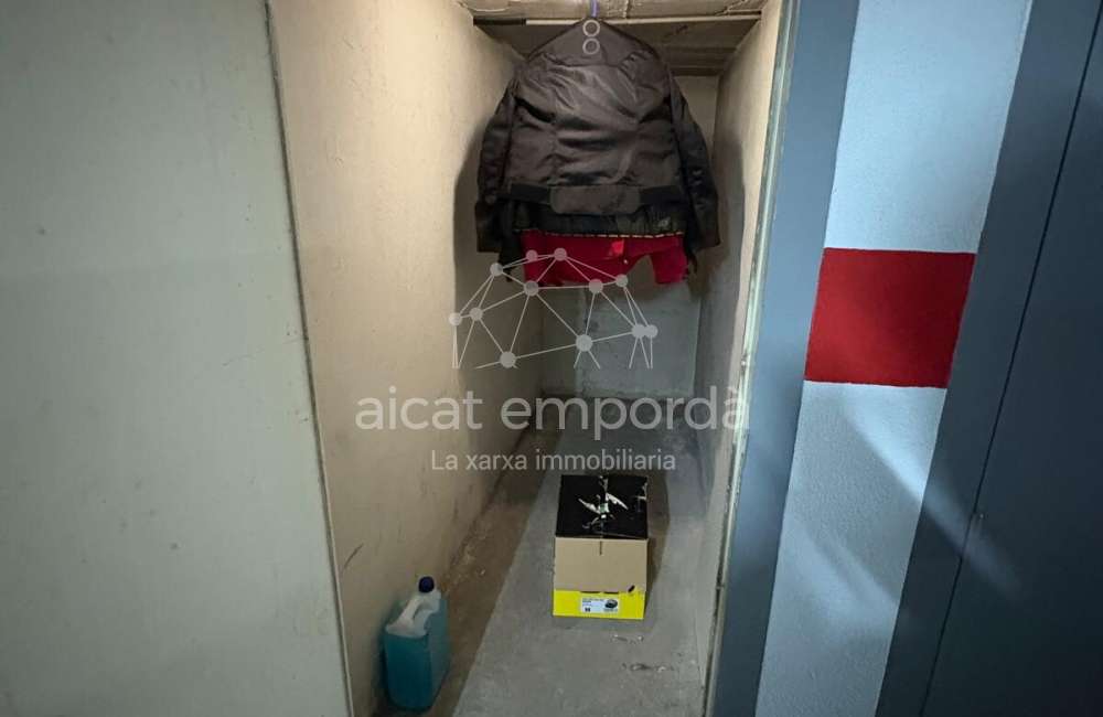 Pàrquing i traster a Figueres.7