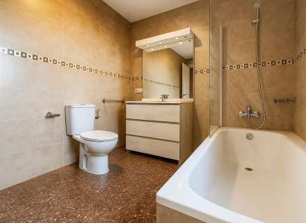 Gran casa de 4 habitacions amb garatge a Torroella de Montgrí.4