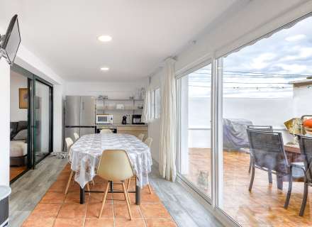 Calidez y tranquilidad es lo que ofrece esta amplia vivienda.13