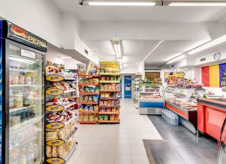 Local comercial a Figueres de 80 m² construïts ideal per a oficina o comerç.3