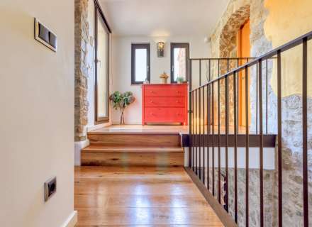 Casa de piedra con vistas excelentes a L'Albera.26