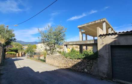 Parcela en venta dentro del pueblo