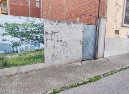 Venta de terreno para construir un edificio en Figueres.1