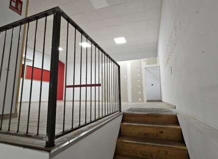 Nau de 700m2 a Hostalets de Llers27