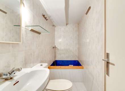 Local comercial a Figueres de 80 m² construïts ideal per a oficina o comerç.7