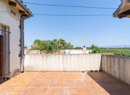 Maison/villa individuelle de style rustique, située à Bon Relax, à Sant Pere Pescador, à 1 km de la mer.39