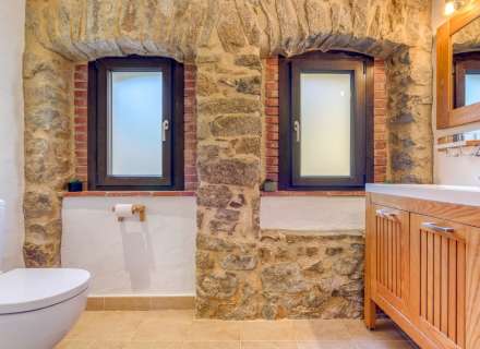 Casa de piedra con vistas excelentes a L'Albera.18