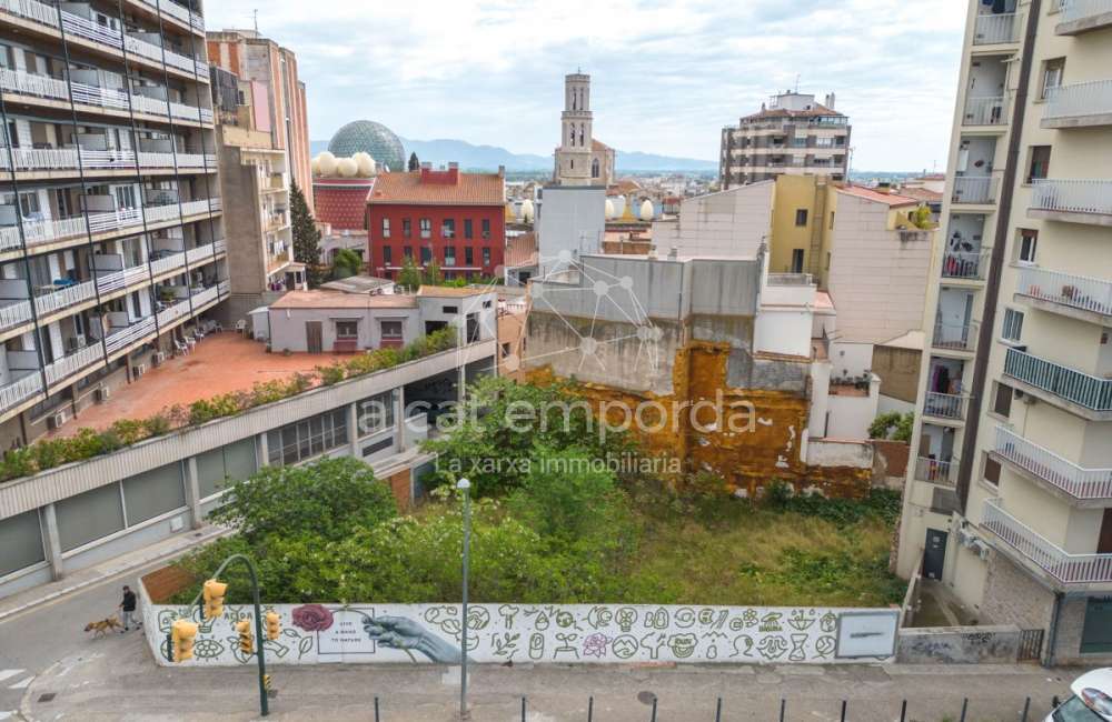 Terrain à vendre de 223 m² au centre de Figueres6