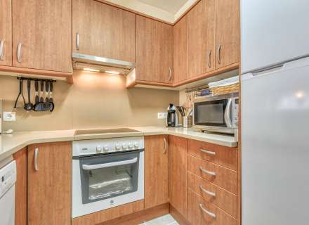 Apartament a Salata amb vista parcial al mar, gran terrassa i aparcament privat.5