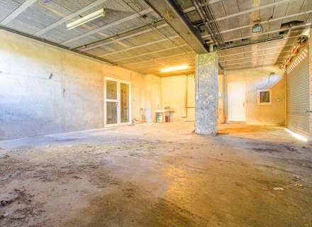 Casa cantonera amb gran terrassa i garatge a Cabanes10