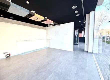 Magnífico local en venta, Figueres (Avda.Salvador Dalí).9