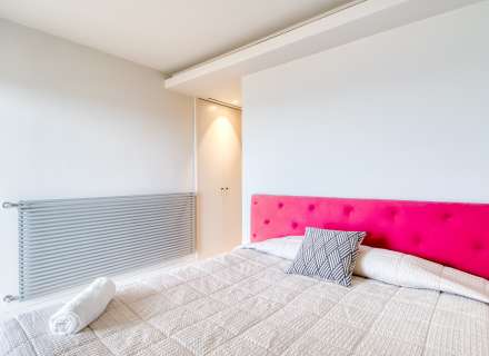 Apartment on the seafront. Avda De Rhodes29