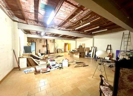 ¡OPORTUNIDAD ÚNICA EN FIGUERES! Local comercial con negocio consolidado en funcionamiento .12