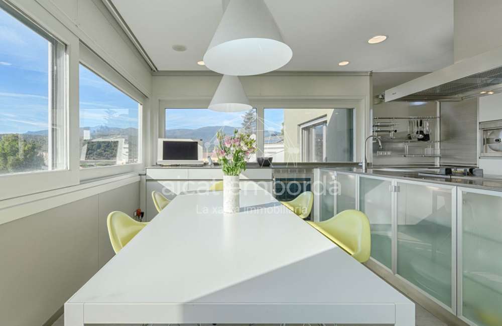 Casa de alto standing en La Jonquera: lujo entre montañas con piscina privada climatizada y vistas espectaculares28