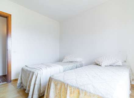 Maison/villa individuelle de style rustique, située à Bon Relax, à Sant Pere Pescador, à 1 km de la mer.35