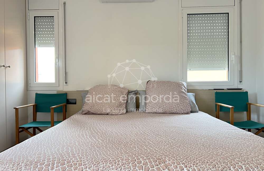 Excellente maison avec piscine privée dans un quartier très calme de Sant Pere Pescador.30