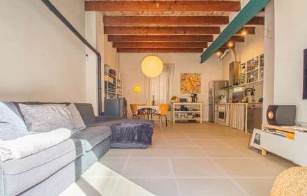 Busques un pis en planta baixa a sant pere pescador on combinar comoditat, llum i qualitat de vida?