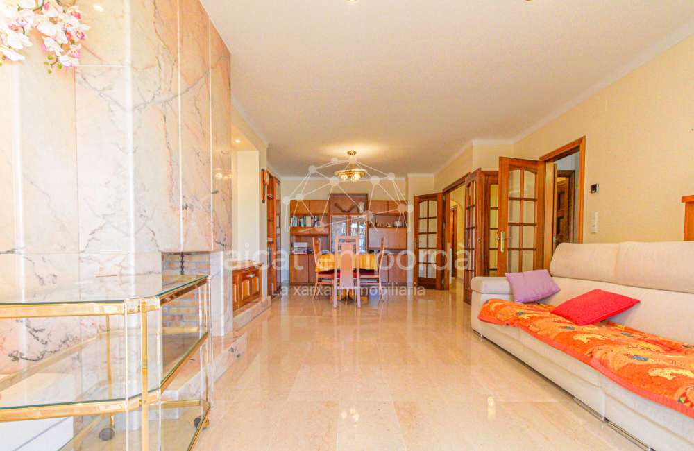 ¿Buscas una casa en Figueres con dos viviendas independientes?19