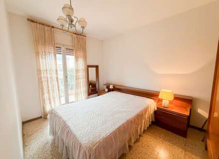 Piso de 4 habitaciones con balcón en Creu de la Ma13