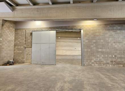 Nau de 700m2 a Hostalets de Llers13