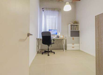 Busques un pis en planta baixa a Sant Pere Pescador on combinar comoditat, llum i qualitat de vida?19