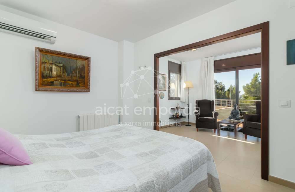 Magnífica casa moderna en Pau, ubicada en una zona tranquila y privada de la Costa Brava.27