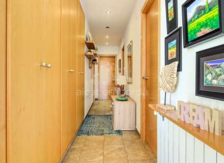 A Sta Llogaia privacitat, llum natural, espai a l’aire lliure... 396 m2 útils més 400 m2 de terreny 100% edificable.25