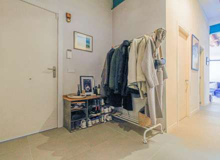 Busques un pis en planta baixa a Sant Pere Pescador on combinar comoditat, llum i qualitat de vida?16