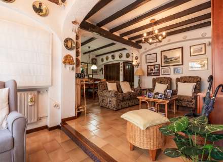 Planta baixa amb jardí i piscina privada a Llançà – Ideal inversió o segona residència3