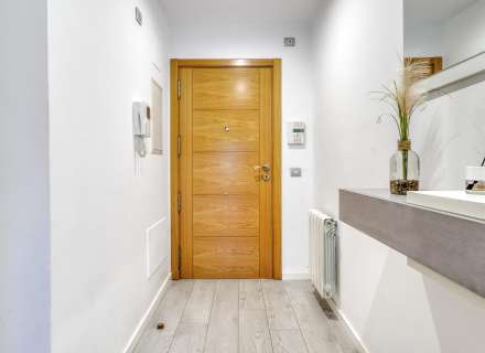 Amb llicencia Turística. Edifici Panna. Avda Salvador Dalí.24