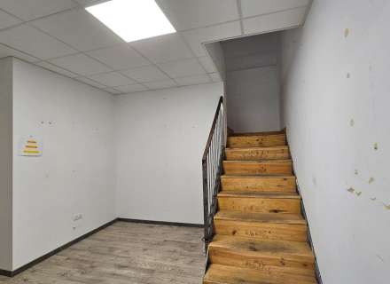 Nau de 700m2 a Hostalets de Llers26