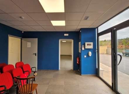 Nau de 700m2 a Hostalets de Llers22