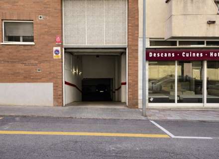 Modernitat al Cor de Roses: La Teva Llar a Prop del Mar.27