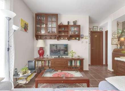 Pis lluminós amb vista al mar al Far de Roses9