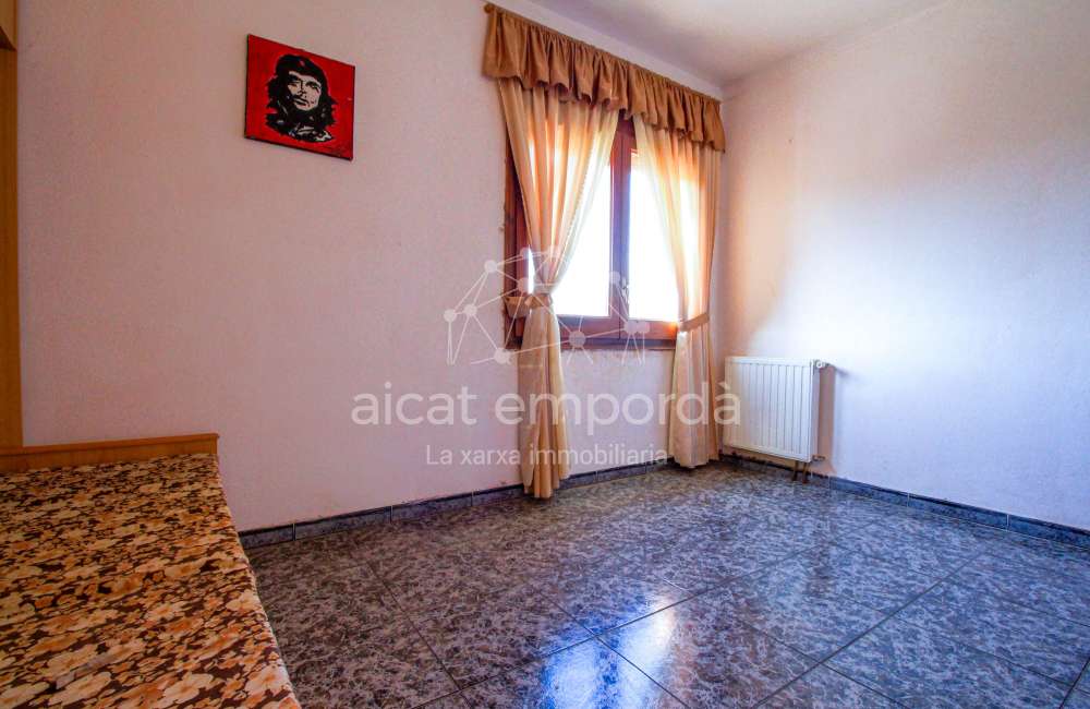 Casa cantonera amb gran terrassa i garatge a Cabanes20