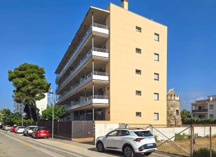 Apartament a Salata amb vista parcial al mar, gran terrassa i aparcament privat.0