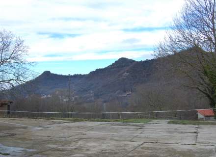 Magnifica finca ganadera y forestal en Vidrà a 3,5 km del pueblo con un camino de acceso pavimentado. Con una extensión de 108 hectáreas.16