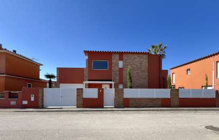 Excellente maison avec piscine privée dans un quartier très calme de sant pere pescador.