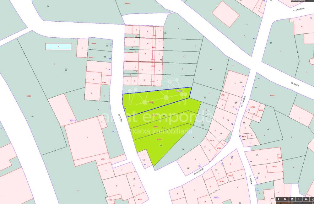 Parcel·la en venda dins del poble19