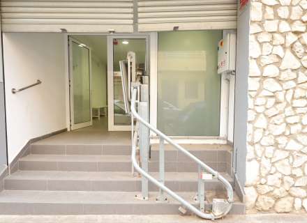 Local versátil de 120m² con accesibilidad Total1