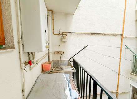 Piso de 4 habitaciones con balcón en Creu de la Ma7