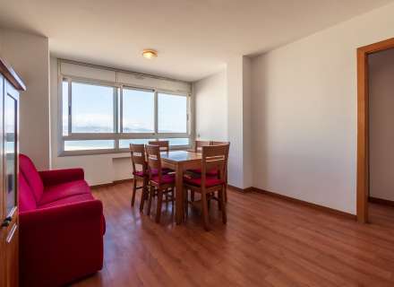 Vive el mar a solo 100 metros de la playa de Empuriabrava.1